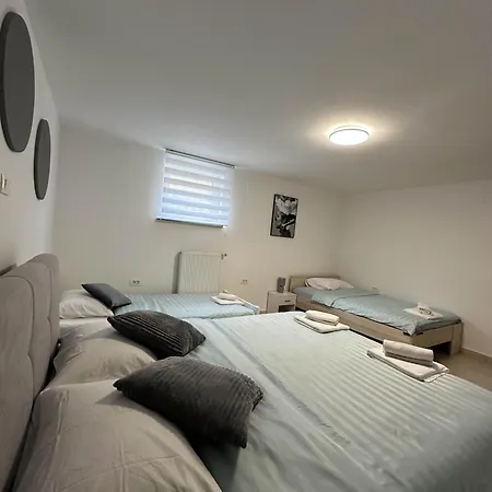 Apartment Dani *