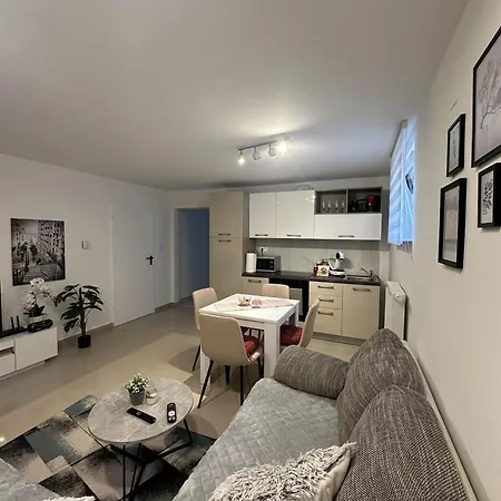 Dani Apartment *