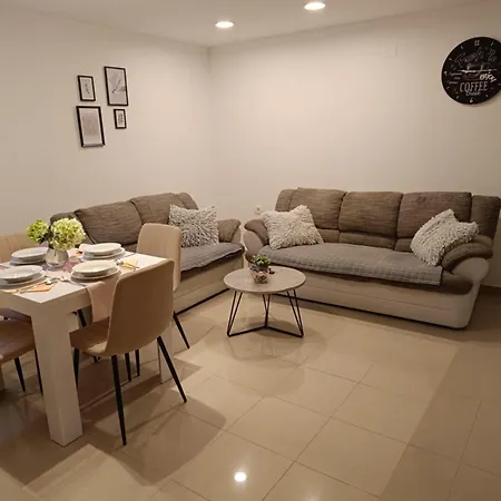 Dani Apartment *