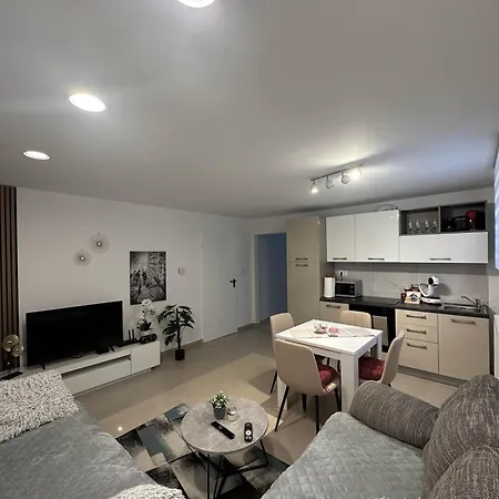 Dani Apartment *